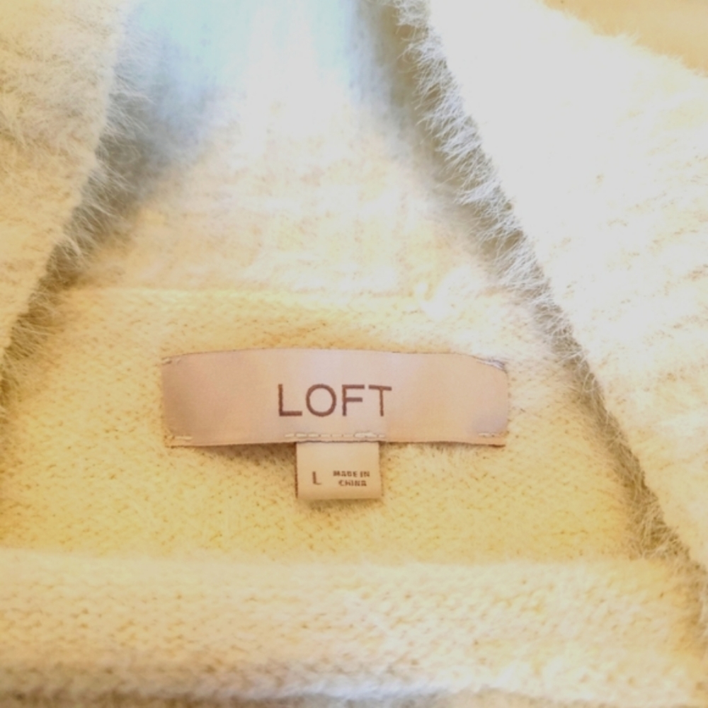 Women's sweater